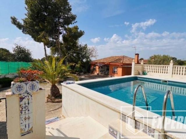 Casa chalet en Venta en Urbanizaciones