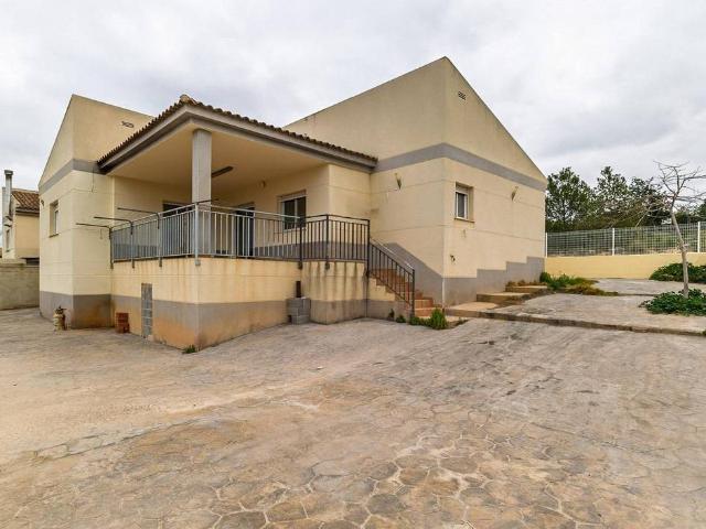 Casa adosada en Venta en Urbanizaciones