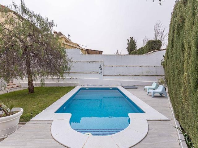Casa chalet en Venta en Urbanizaciones