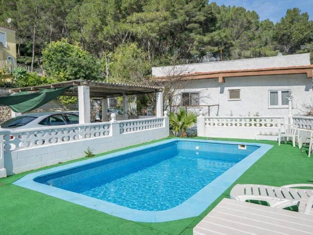 Casa chalet en Venta en Urbanizaciones