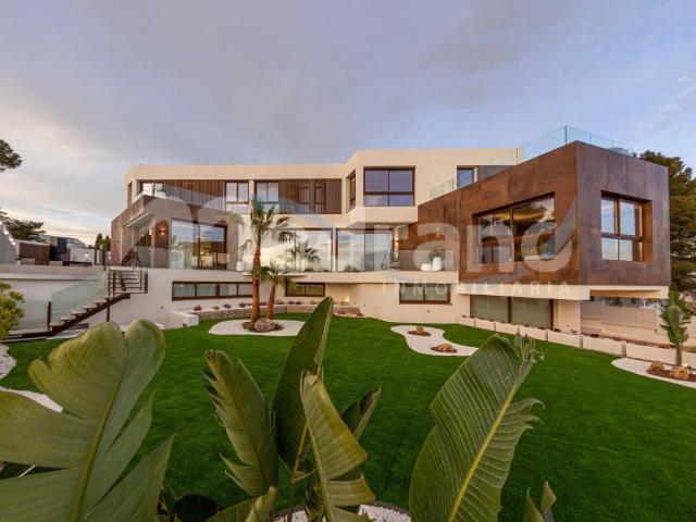 Casa chalet en Venta en Urbanizaciones