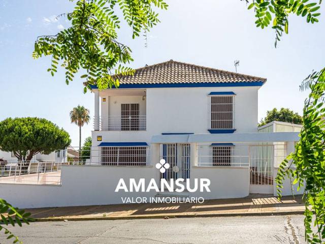 Casa chalet en Venta en Urbasur