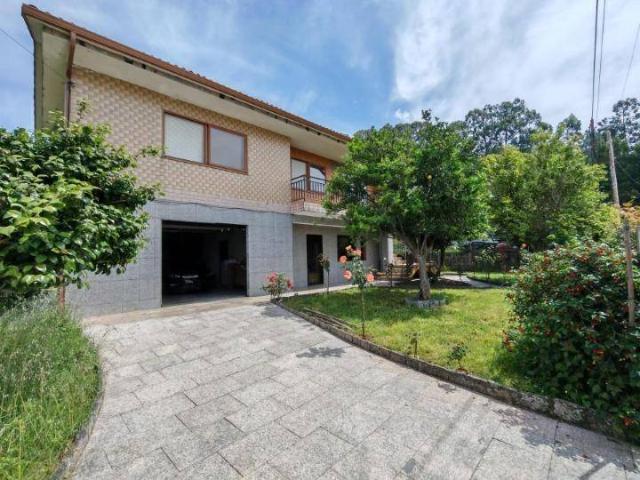 Casa chalet en Venta en Valadares Beade