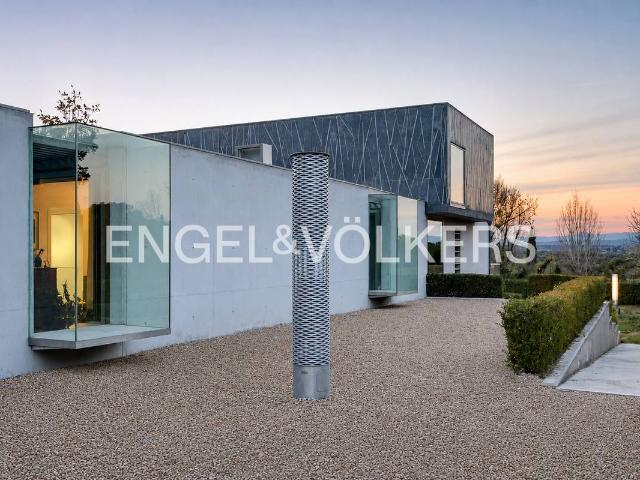 Casa chalet en Venta en Valdemarín