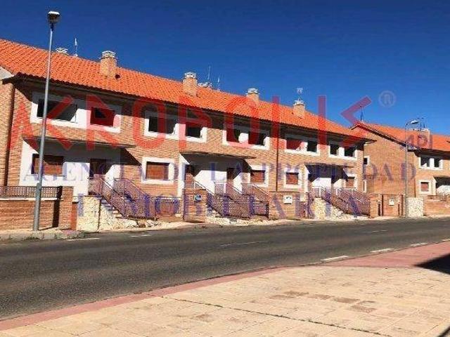 Casa chalet en Venta en Valdefresno