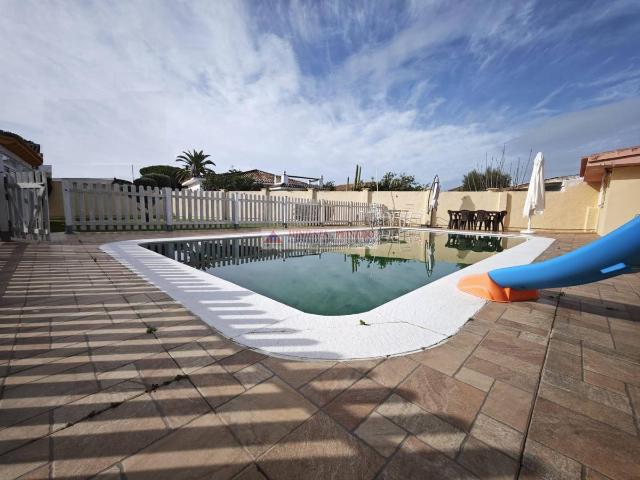 Casa chalet en Venta en Valdelagrana