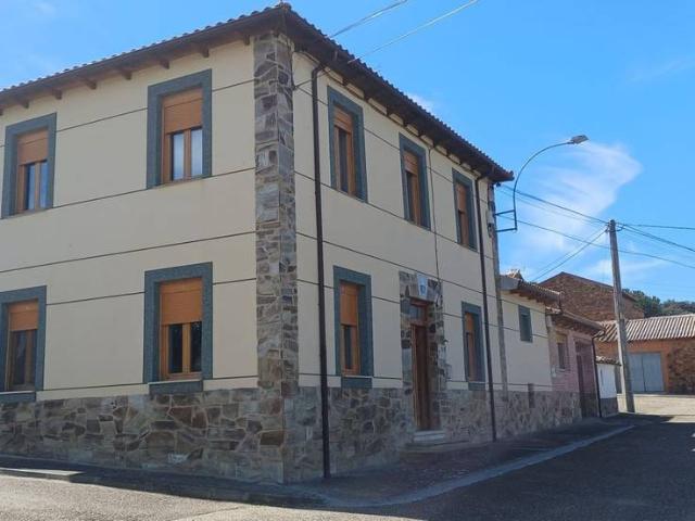 Casa chalet en Venta en Valderrey
