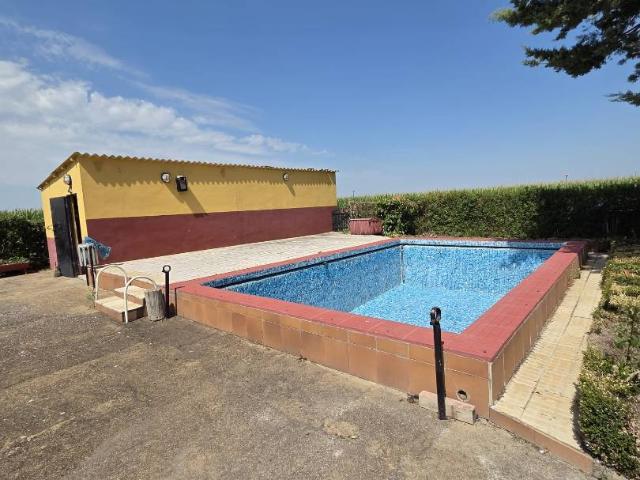 Casa chalet en Venta en Valdevimbre