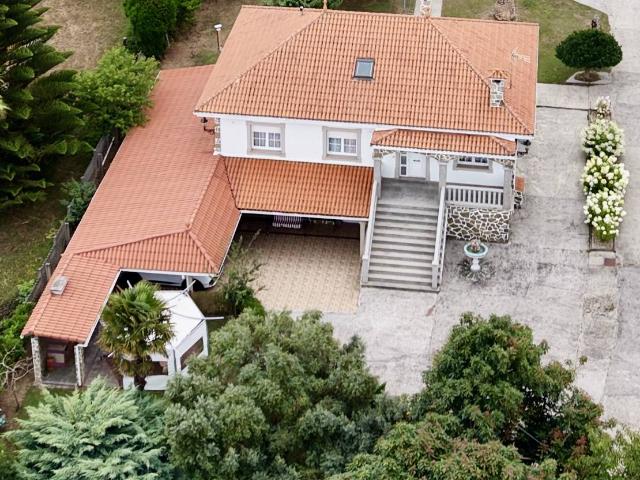 Casa chalet en Venta en Valdoviño