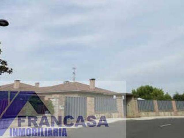 Casa chalet en Venta en Valencia de Don Juan