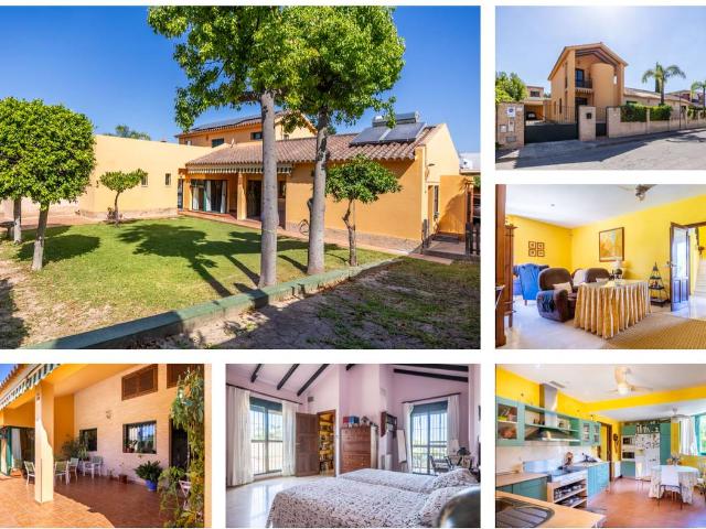 Casa chalet en Venta en Valencina de la Concepción