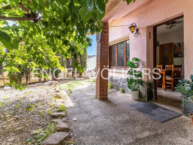 Casa chalet en Venta en Vallgorguina