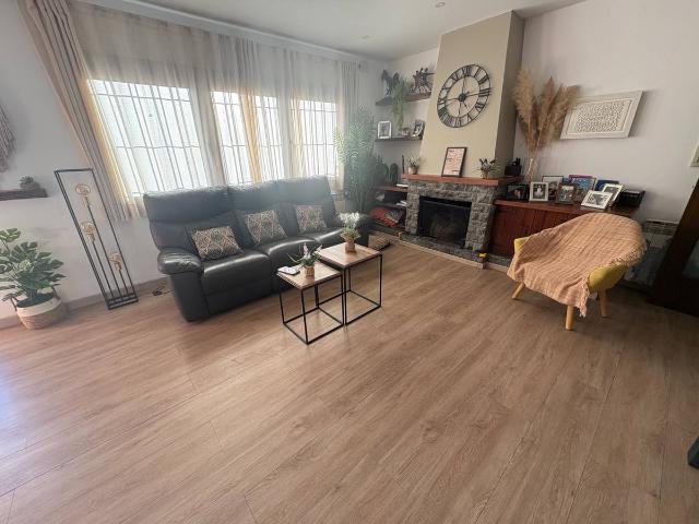 Casa chalet en Venta en Vallgorguina