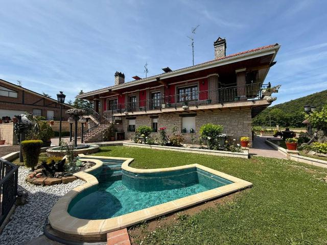 Casa chalet en Venta en Valle de Mena