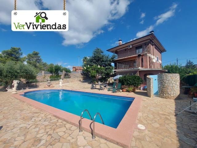 Casa chalet en Venta en Vallirana