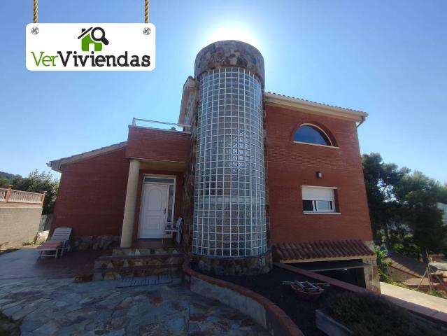 Casa chalet en Venta en Vallirana