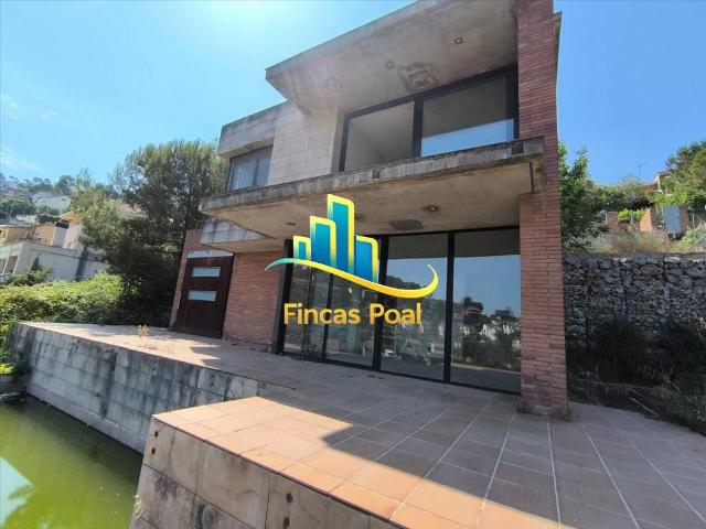 Casa chalet en Venta en Vallirana