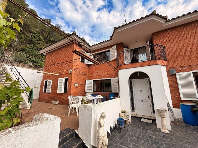 Casa chalet en Venta en Vallirana