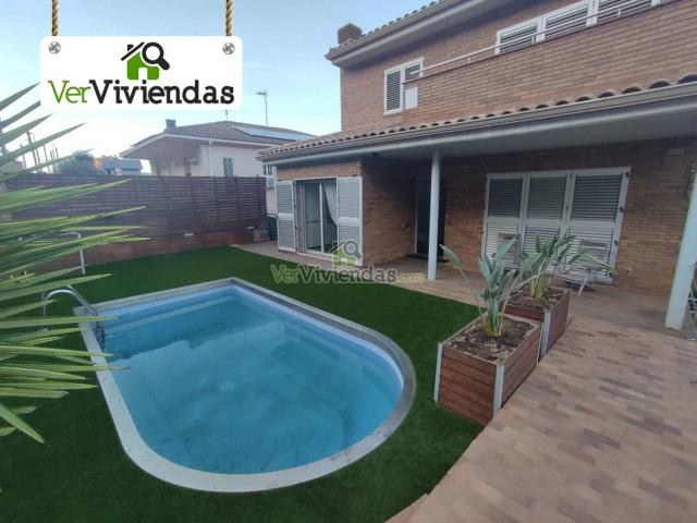 Casa chalet en Venta en Vallirana