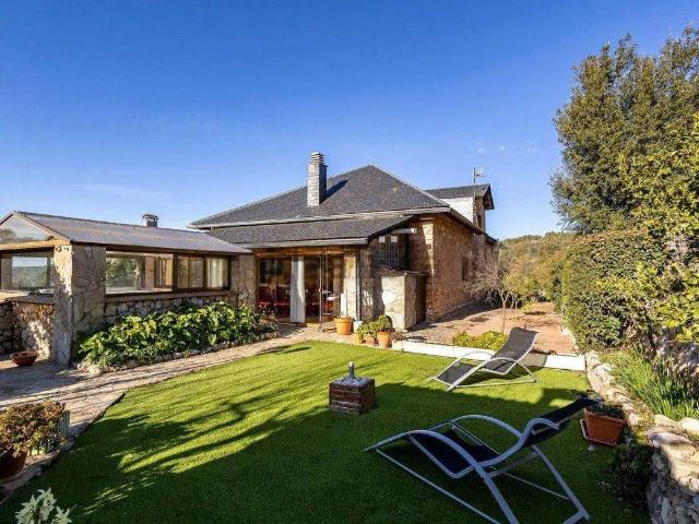 Casa chalet en Venta en Vallirana