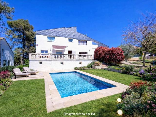 Casa chalet en Venta en Vallirana