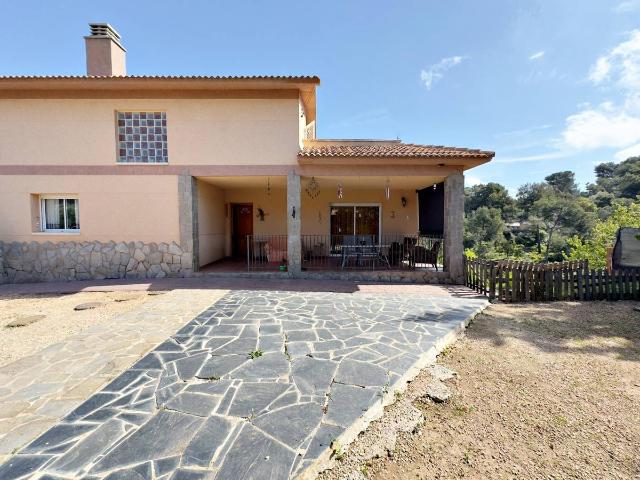 Casa chalet en Venta en Vallirana