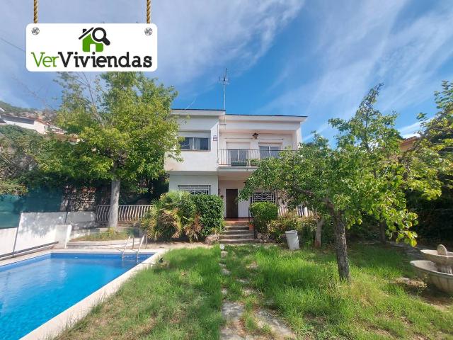 Casa chalet en Venta en Vallirana