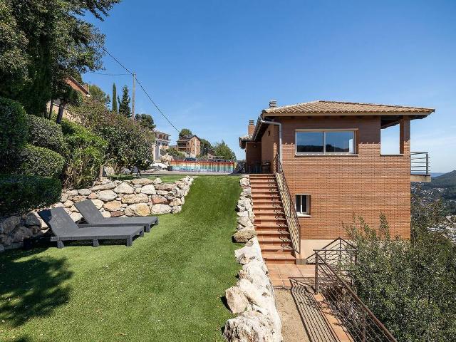 Casa chalet en Venta en Vallirana