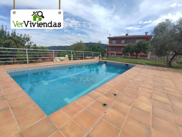 Casa chalet en Venta en Vallirana