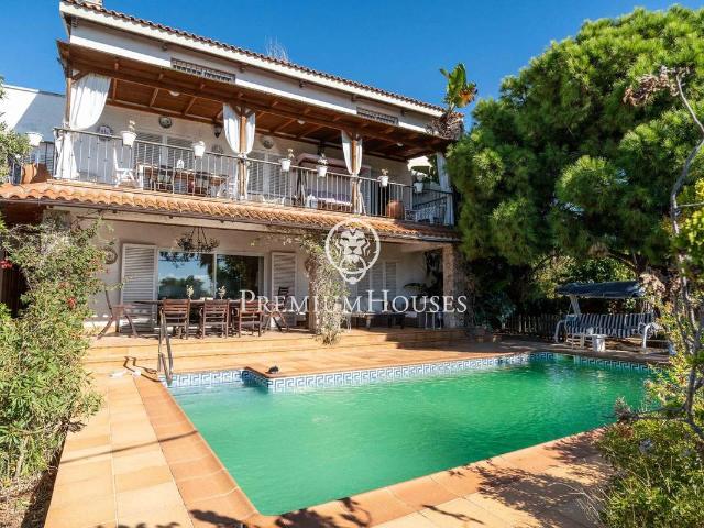 Casa chalet en Venta en Vallpineda Santa Bàrbara