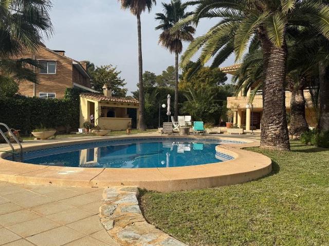 Casa chalet en Venta en Varadero