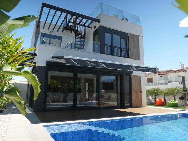Casa chalet en Venta en Varadero