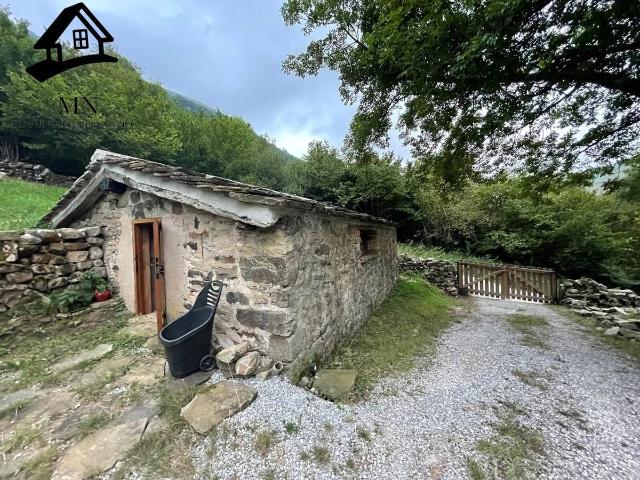 Casa chalet en Venta en Vega de Pas