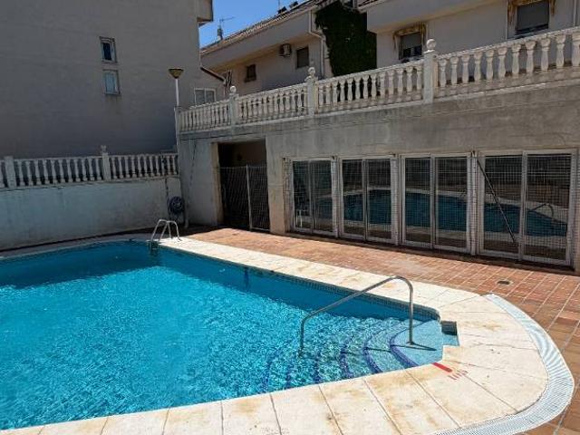 Casa chalet en Venta en Velilla de San Antonio