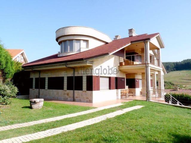 Casa chalet en Venta en Verdicio Bañugues Cabo Peña