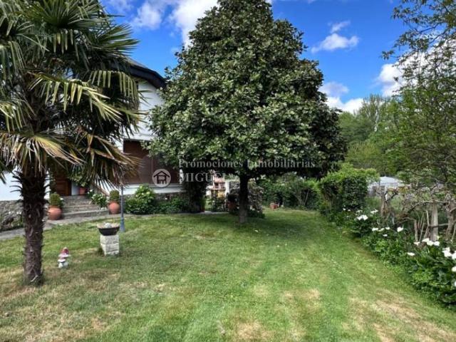 Casa chalet en Venta en Verín
