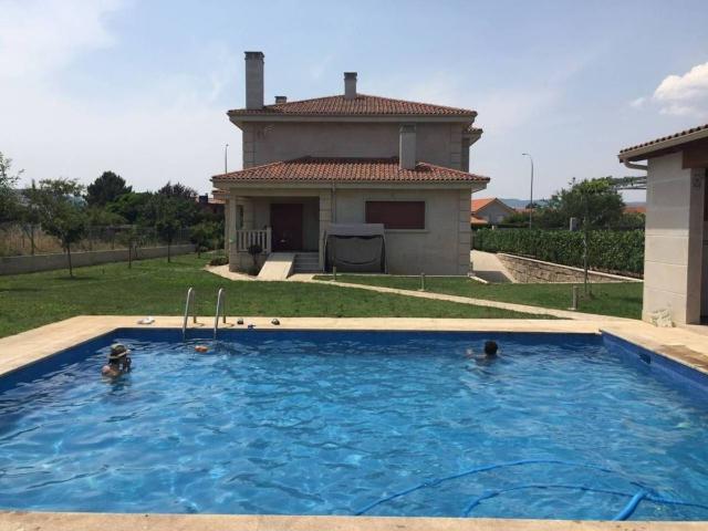 Casa chalet en Venta en Verín