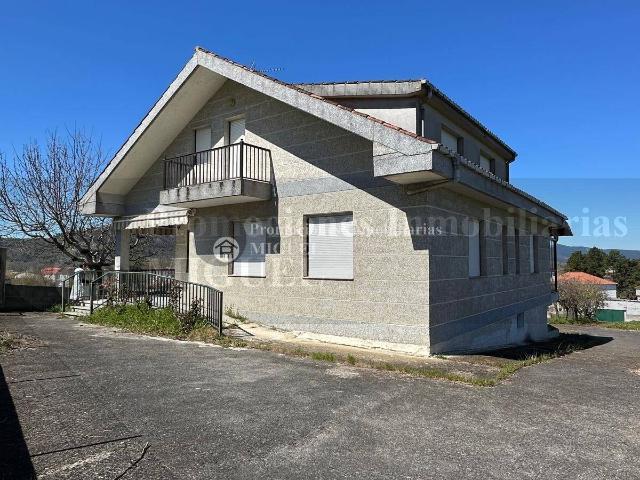 Casa chalet en Venta en Verín