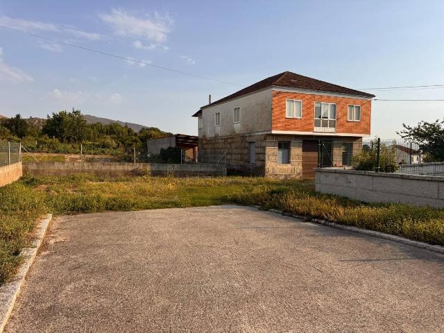 Casa chalet en Venta en Verín