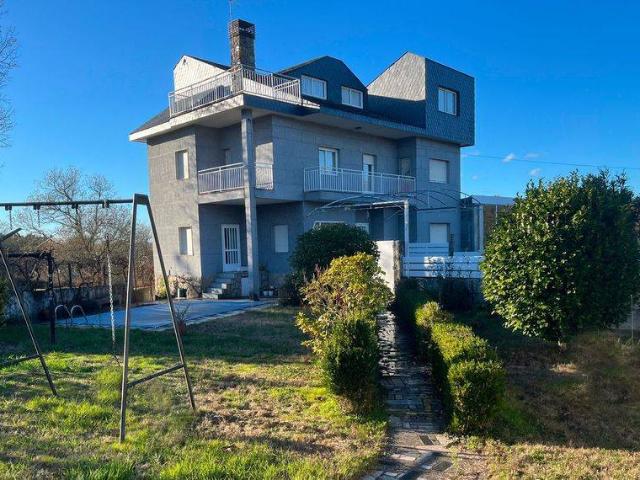 Casa chalet en Venta en Vilamarín