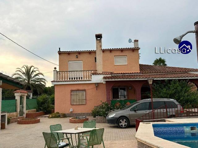 Casa chalet en Venta en Vilamarxant