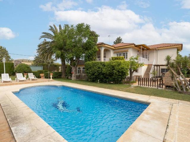 Casa chalet en Venta en Villa de Otura