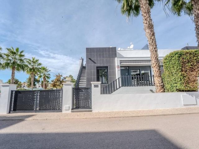 Casa chalet en Venta en Villamartín Las Filipinas