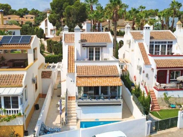 Casa chalet en Venta en Villamartín Las Filipinas