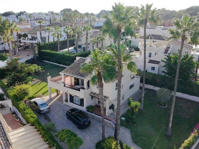 Casa chalet en Venta en Villamartín Las Filipinas