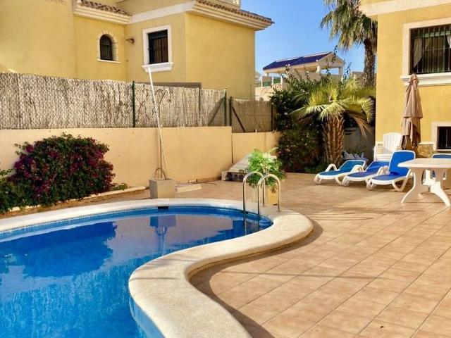 Casa chalet en Venta en Villamartín Las Filipinas