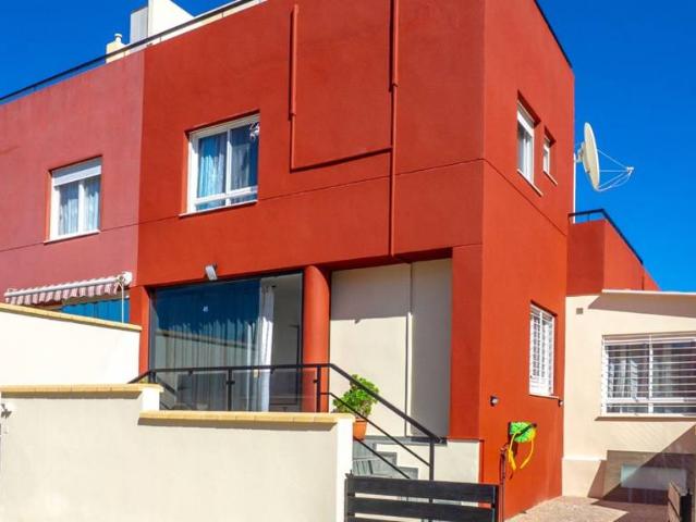 Casa chalet en Venta en Villamartín Las Filipinas