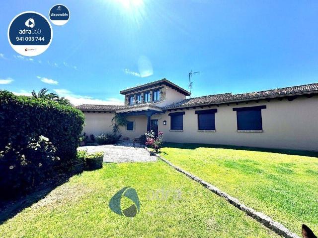 Casa chalet en Venta en Villamediana de Iregua