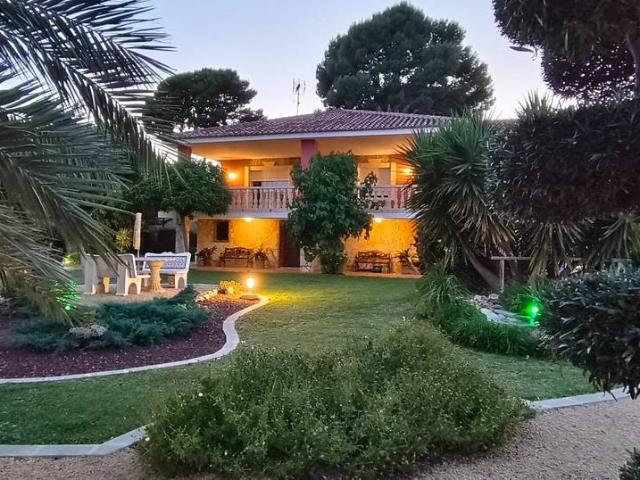 Casa chalet en Venta en Villamontes Boqueres