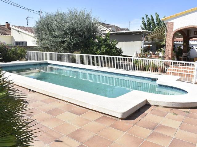 Casa chalet en Venta en Villamontes Boqueres